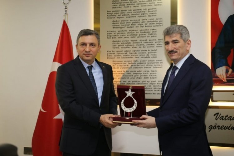 İnce: Batman'da hizmet &uuml;reten bir belediye var