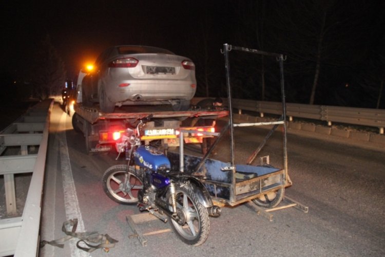 Motosiklet ile otomobil &ccedil;arpıştı: 1 yaralı