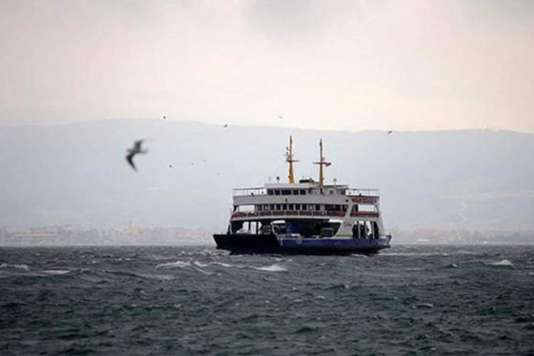 Feribot seferlerine fırtına engeli: Hepsi iptal edildi