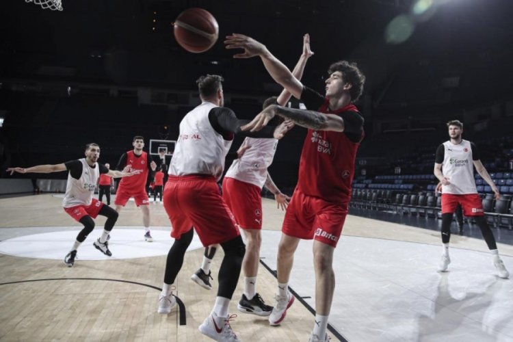 A Milli Erkek Basketbol Takımı, Yunanistan ma&ccedil;ı hazırlıklarını s&uuml;rd&uuml;rd&uuml;