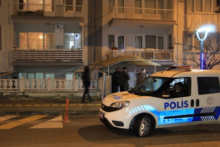 Emekli gazeteci evinde &ouml;l&uuml; bulundu