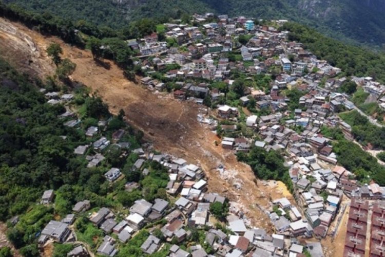 Brezilya'daki felakette &ouml;l&uuml; sayısı 200'&uuml; aştı