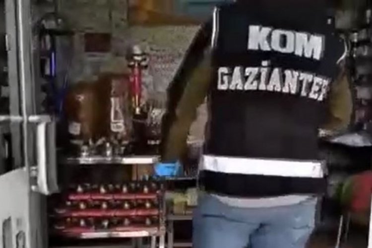 Gaziantep'te ka&ccedil;ak nargile t&uuml;t&uuml;n&uuml; baskını