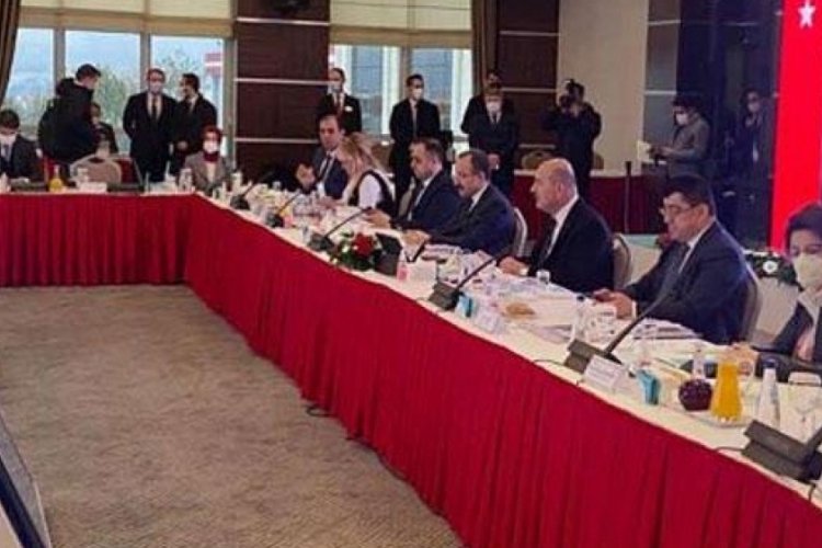 Bakan Soylu, akademisyenlerle bir araya geldi