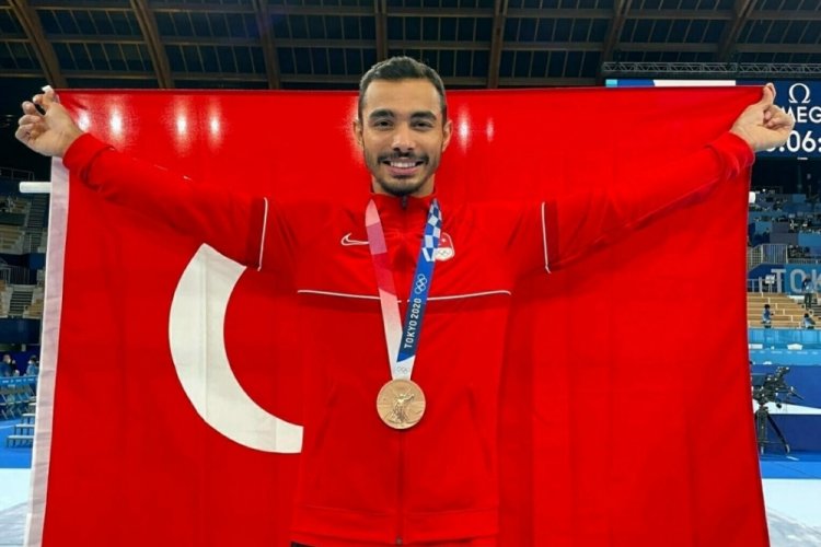 İzmirli cimnastik&ccedil;i Ferhat Arıcan gururlandırdı
