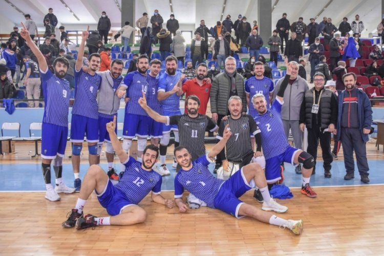 Karacabey Belediyespor g&ouml;z&uuml;n&uuml; play-off'a dikti