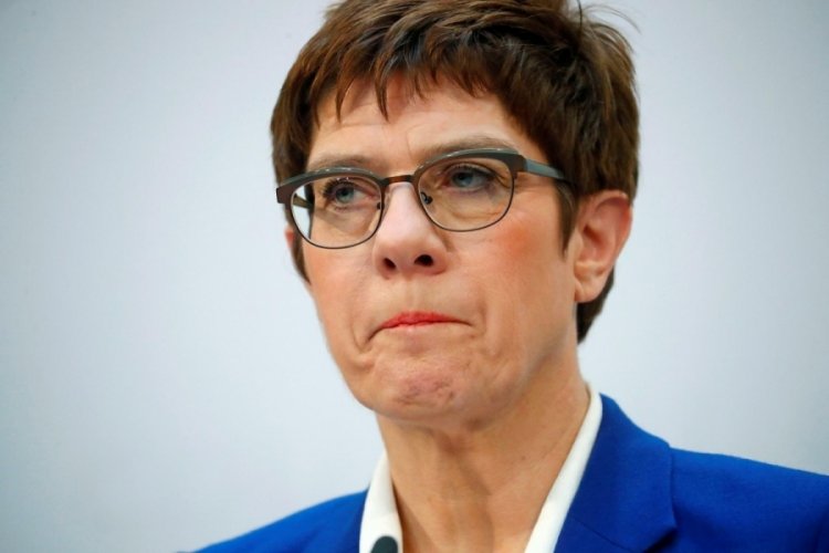Karrenbauer: Putin'i caydıracak hi&ccedil;bir şey hazırlamadık