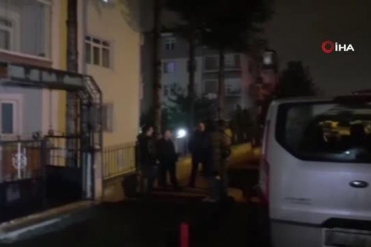 Babasını &ouml;ld&uuml;rd&uuml;kten sonra intihar etti