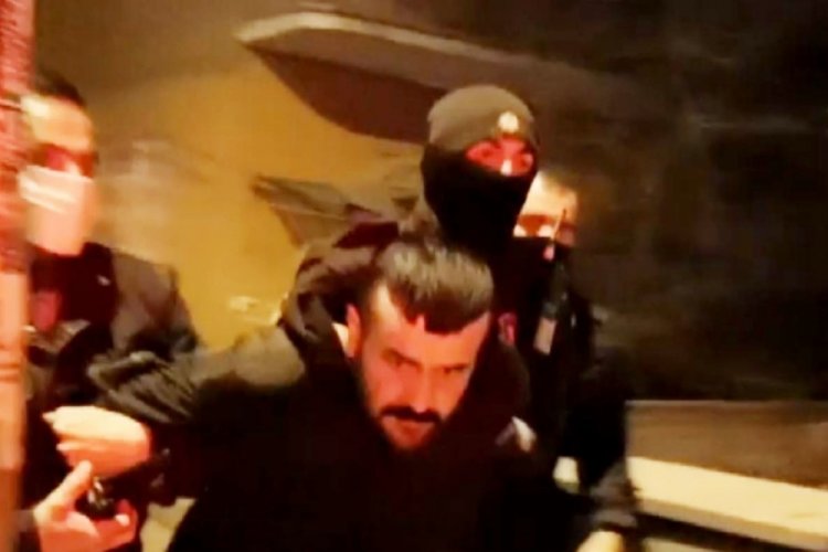 Kovalamaca ile yakalandı, "Gazeteyi yedireceğim" deyip basını tehdit etti