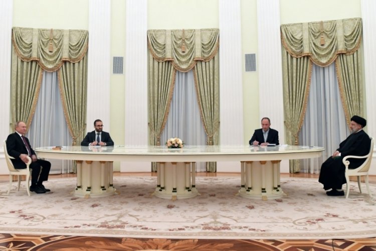 İran Cumhurbaşkanı Reisi, Rusya Devlet Başkanı Putin ile telefonda g&ouml;r&uuml;şt&uuml;