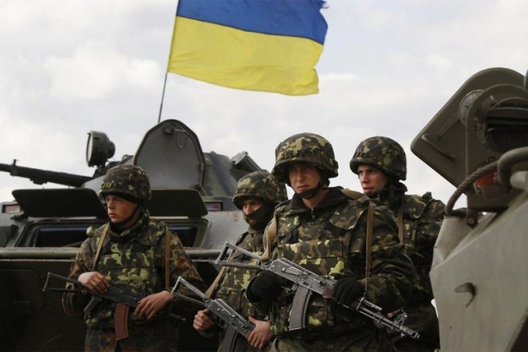Ukrayna'dan flaş karar! 18-60 yaş arasındaki erkekler &uuml;lkeden ayrılamayacak
