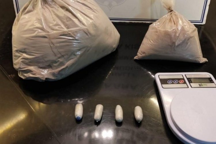 Tam 800 gram eroin midesinden &ccedil;ıktı