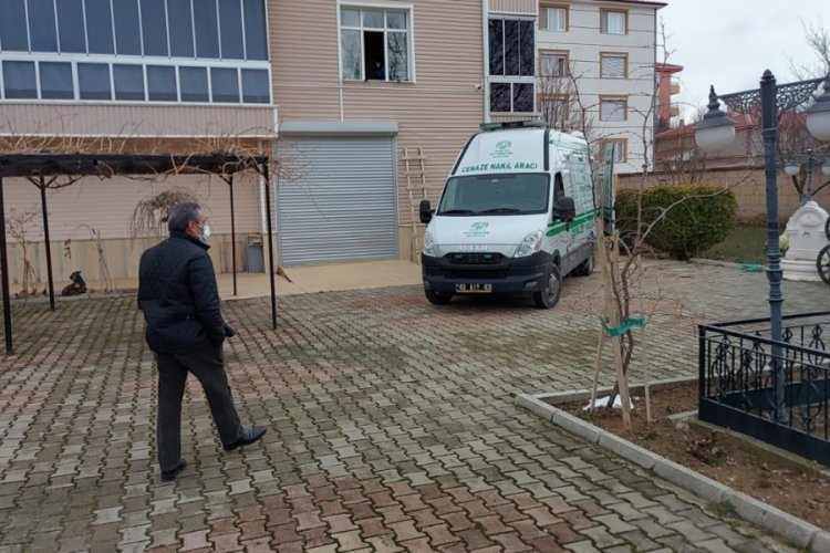 İsve&ccedil;'ten geldiği Konya'da &ouml;l&uuml; bulundu