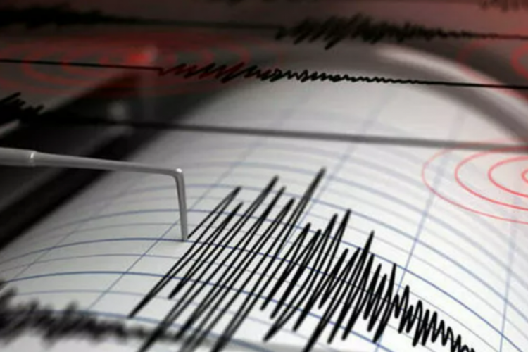 Endonezya'da 6,2 b&uuml;y&uuml;kl&uuml;ğ&uuml;nde deprem: 7 &ouml;l&uuml;, 85 yaralı