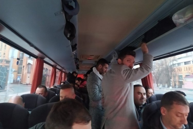 Kiev'deki T&uuml;rk vatandaşları tahliye ediliyor