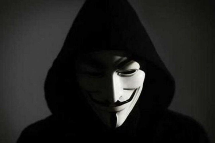 Anonymous, Rusya Savunma Bakanlığı'nı hacklediğini duyurdu