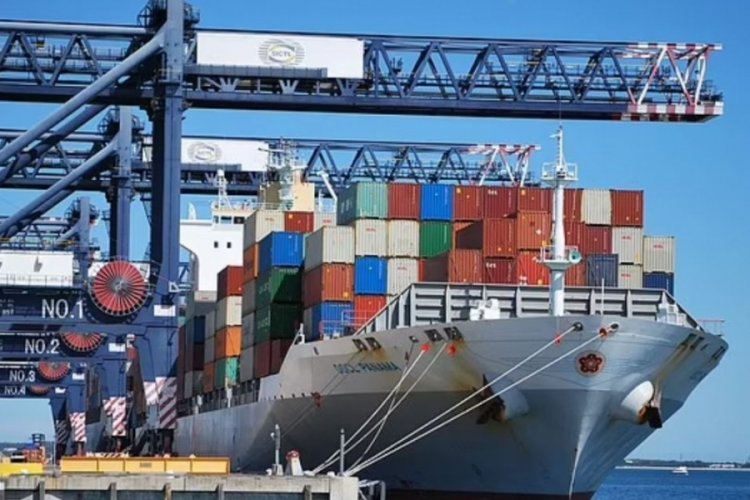 Fransız Donanması, Manş Denizi'ndeki Rus gemisine el koydu