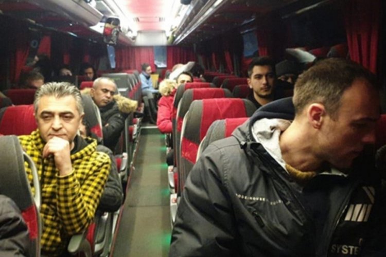 Tahliye edilen bir grup T&uuml;rkiye'ye giriş yaptı