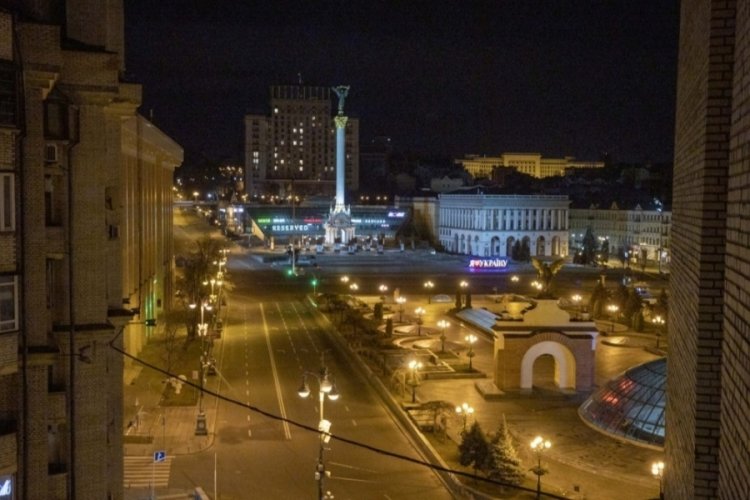 Kiev'de sokağa &ccedil;ıkma yasağı uzatıldı