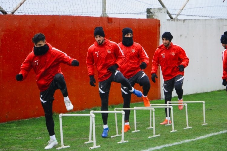 &Uuml;mraniyespor'un konuğu Samsunspor