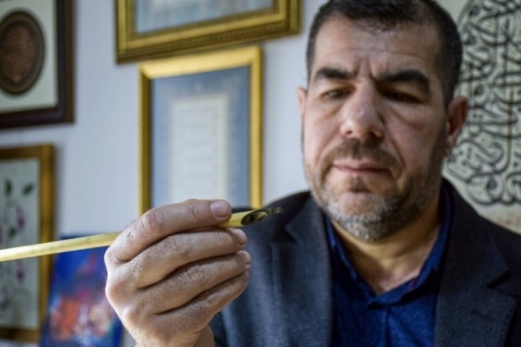 Bursa'da Iraklı hattat 40 yıldır eserlerini aşkla nakşediyor
