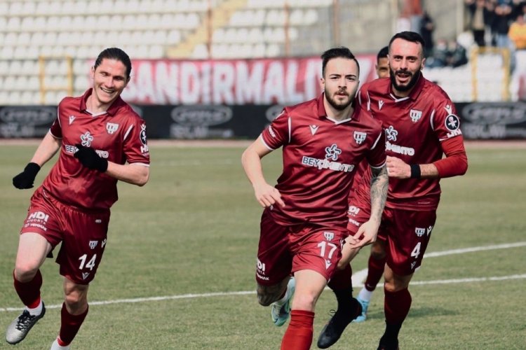 Bandırmaspor sahasında Adanaspor'u mağlup etti