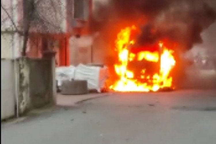 İstanbul'da tamir ettiği ara&ccedil; alev aldı