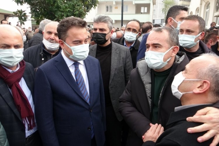 Eski Adalet Bakanı Ergin'in babası toprağa verildi
