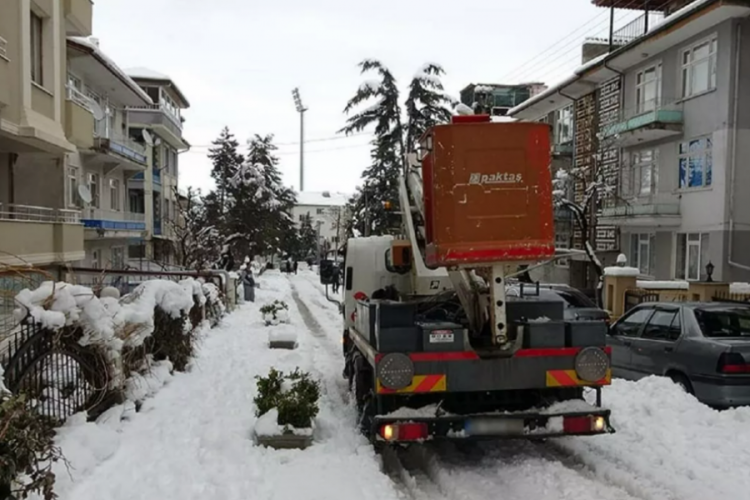 Bilgi&ccedil;, Isparta'daki elektrik kesintileriyle ilgili konuştu