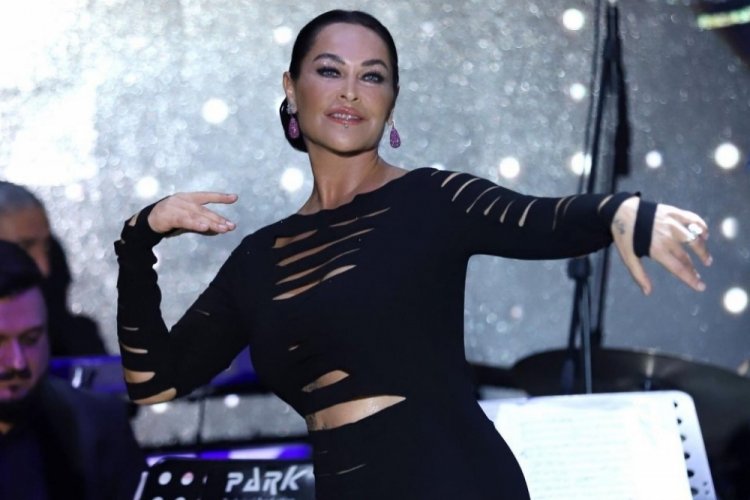 H&uuml;lya Avşar, 1 saat i&ccedil;in 800 bin TL istedi