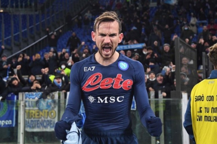 Napoli, averajla liderlik koltuğuna y&uuml;kseldi