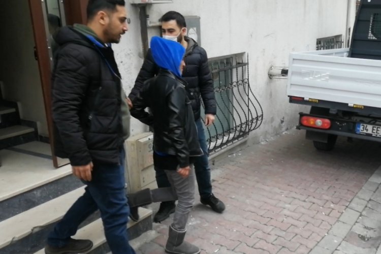 İstanbul'da '&ccedil;uvallı' lakaplı hırsızın evinden onlarca &ccedil;ift...