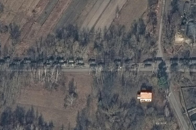 60 kilometrelik Rus askeri konvoyu Kiev'e yaklaşıyor