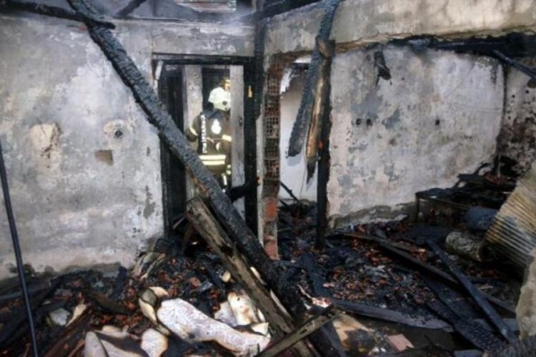 Halı yıkanan işyeri alev alev yandı