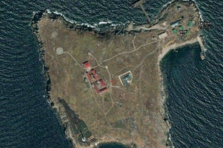 Yılan Adası'nda &ouml;ld&uuml;ğ&uuml; s&ouml;ylenen 13 asker Rusların esiriymiş