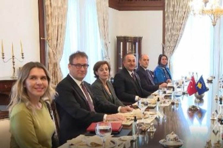 Bakan &Ccedil;avuşoğlu, Kosova Cumhurbaşkanı ile g&ouml;r&uuml;şt&uuml;