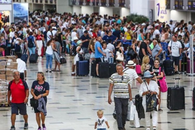 Antalya'ya gelen turist sayısında artış: En &ccedil;ok turist Almanya'dan geldi