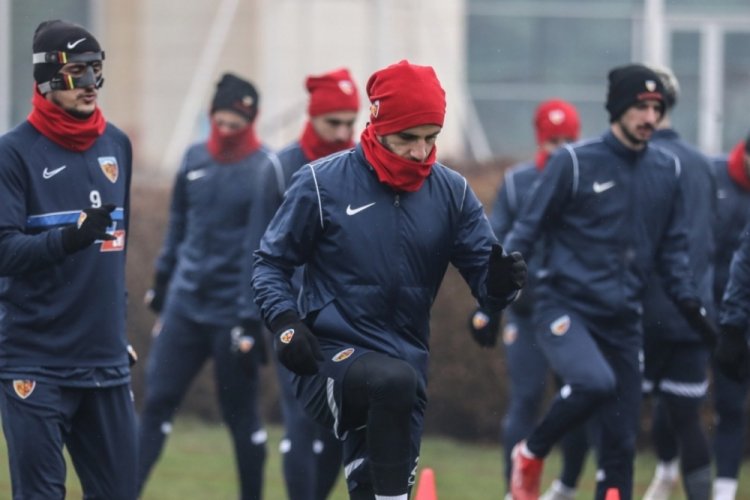 Yukatel Kayserispor, İstanbul'a 5 eksikle gitti