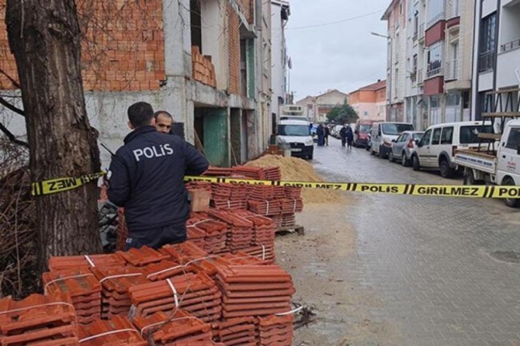 Programa &ccedil;ıkıp yardım isteyen kadın, 5 yerinden bı&ccedil;akladı