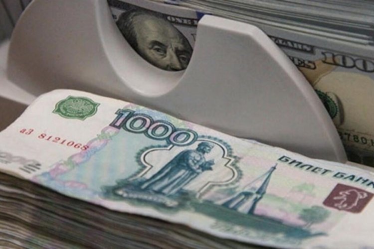 Rus Rublesi dibi g&ouml;rmeye &ccedil;ok yakın