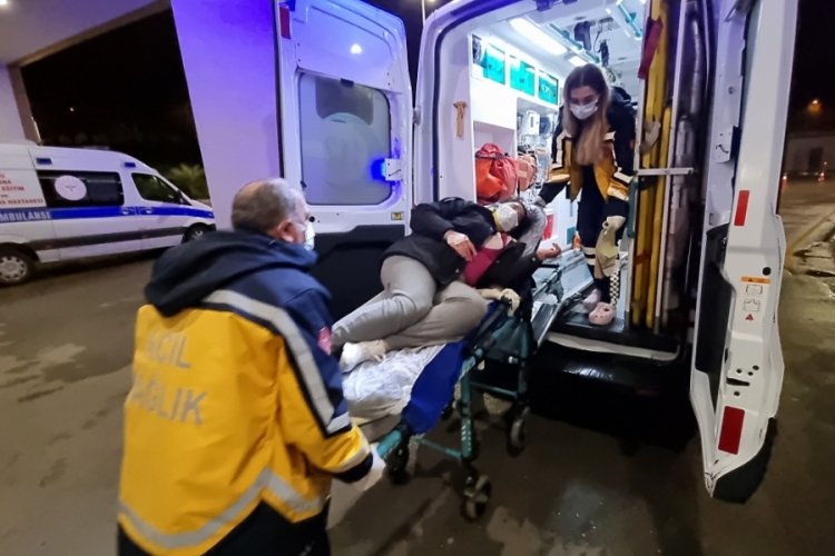 Adana'da eşi şişledi, bı&ccedil;akladı;&nbsp;komşularına sığındı