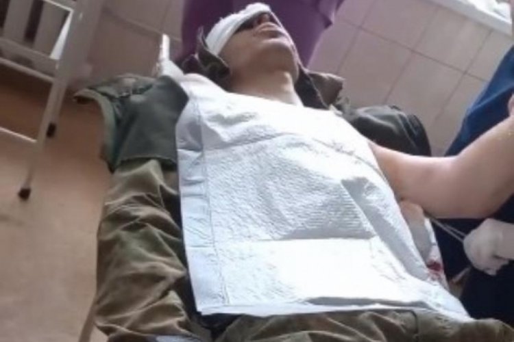 Ukraynalı doktorlardan yaralı Rus askerlere tedavi