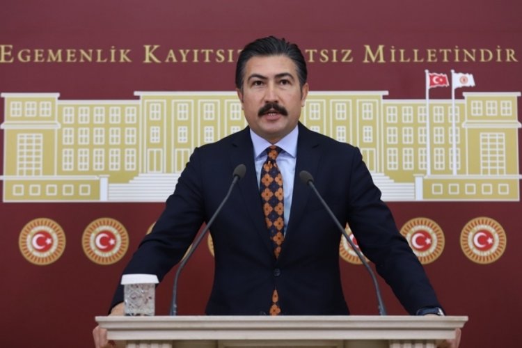 Cahit &Ouml;zkan: CHP ve İYİ Parti'nin 'evet' oyu kullanması &ouml;nemli