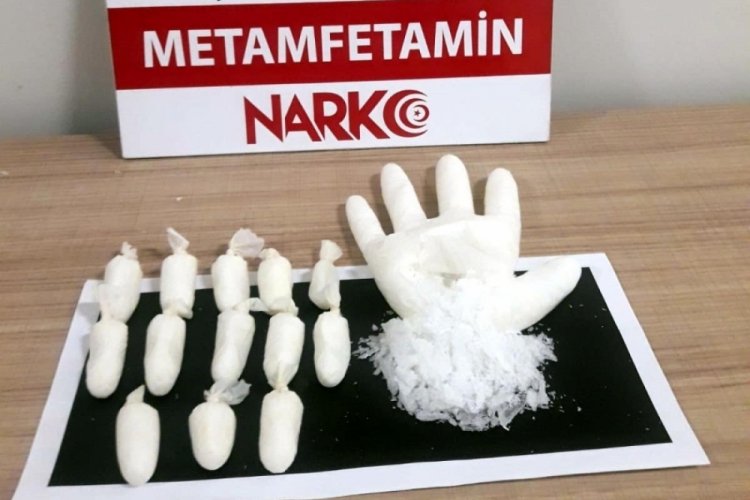 K&uuml;tahya'da şampuan kutusuna sakladığı uyuşturucuyla yakalandı