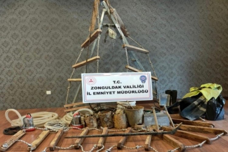 Ka&ccedil;ak kazı yapan 3 kişi polise yakalandı