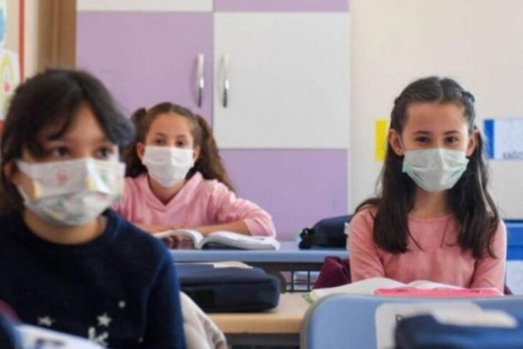 MEB 81 ile g&ouml;nderdi! Okullarda bir yasak daha kalktı