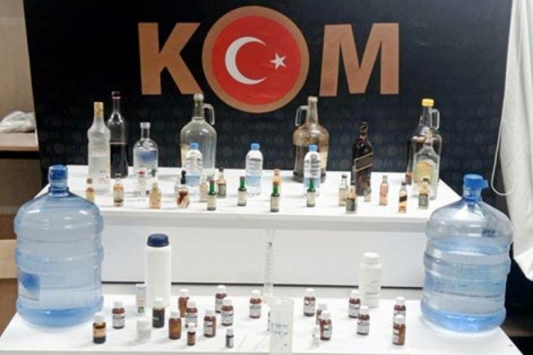 Eskişehir'de litrelerce sahte i&ccedil;ki ele ge&ccedil;irildi
