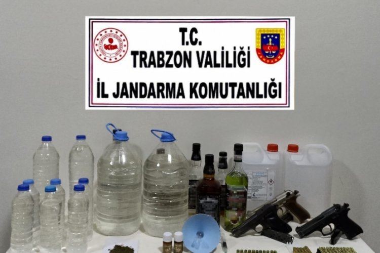 Trabzon'da sahte i&ccedil;ki &uuml;retirken yakalandı