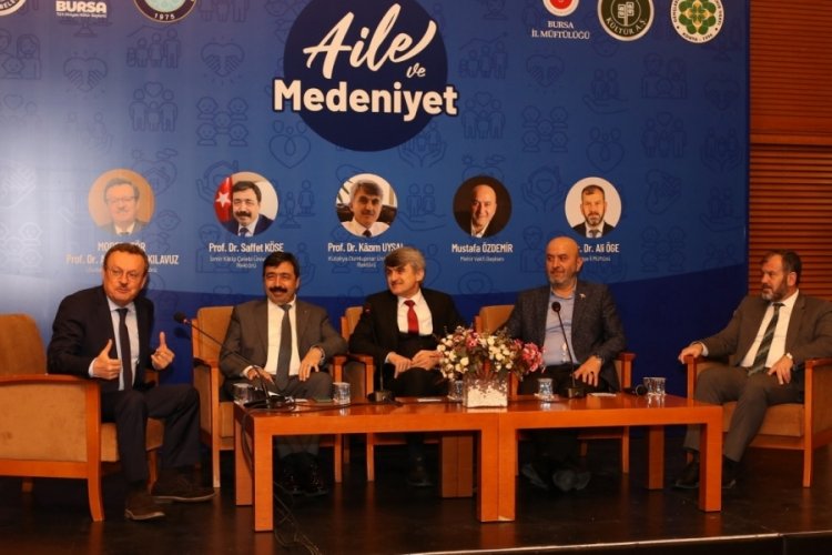 Bursa'da 'Aile ve Medeniyet' paneli d&uuml;zenlendi