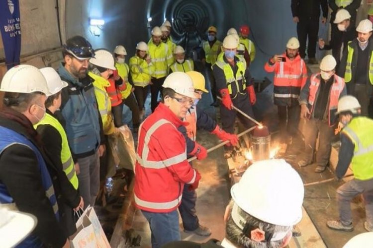 İmamoğlu, 3 metro hattının raylarının bağlanması t&ouml;renine katıldı